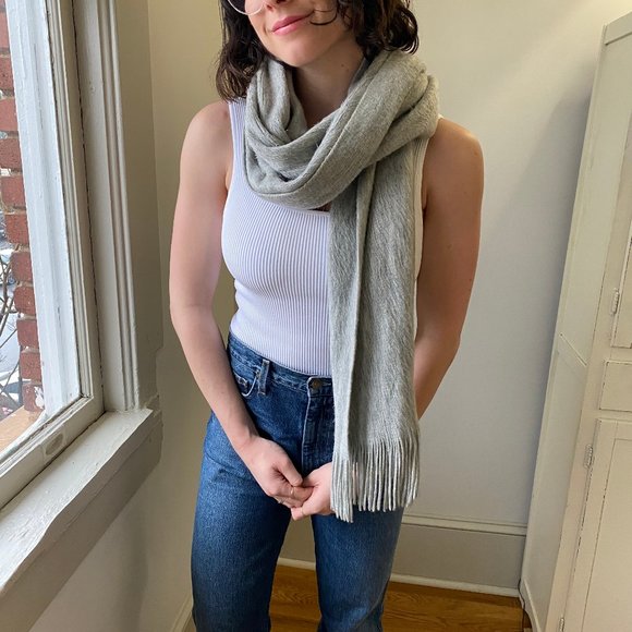 H&M Accessories - ♥️ 3/$30 Grey Fringe Scarf ✨